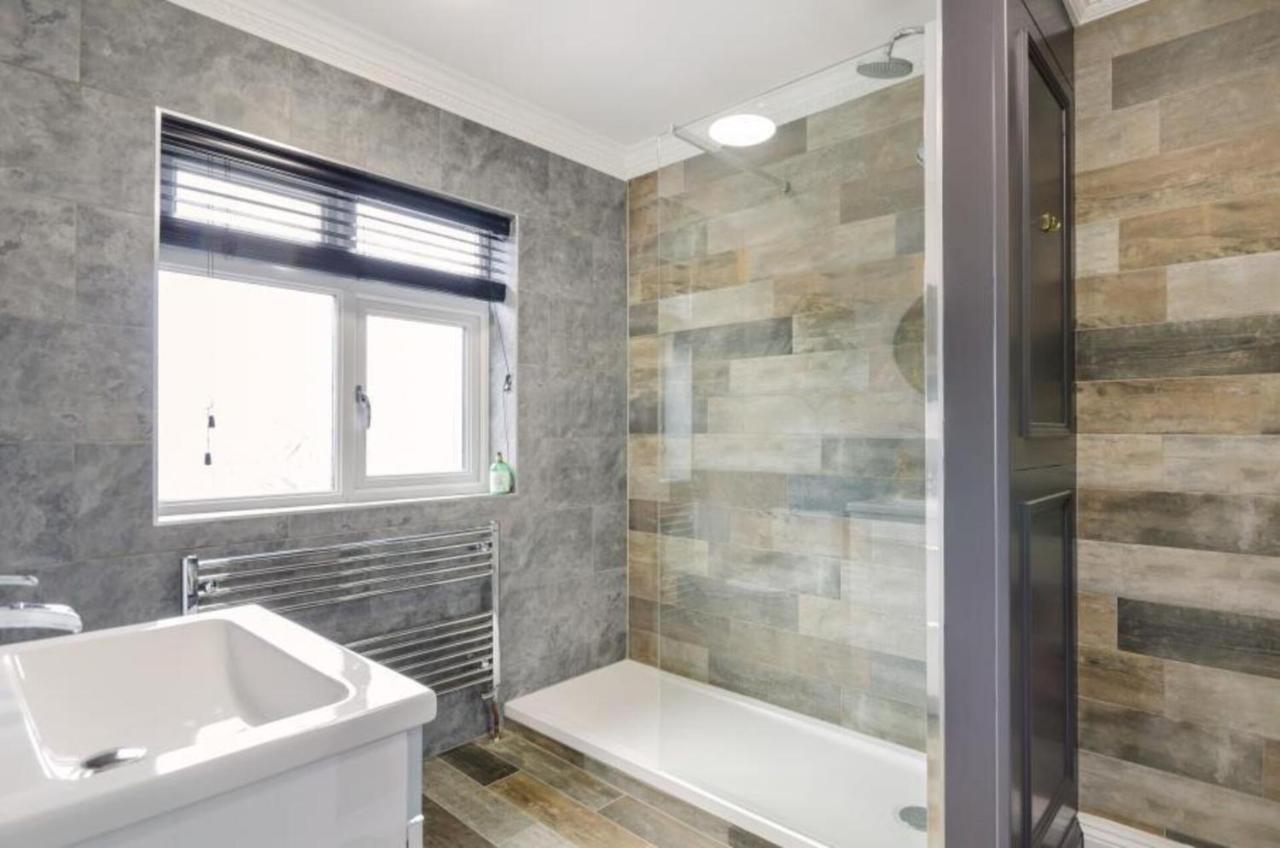 Time Is Now! Beautiful Apartment In York Bagian luar foto