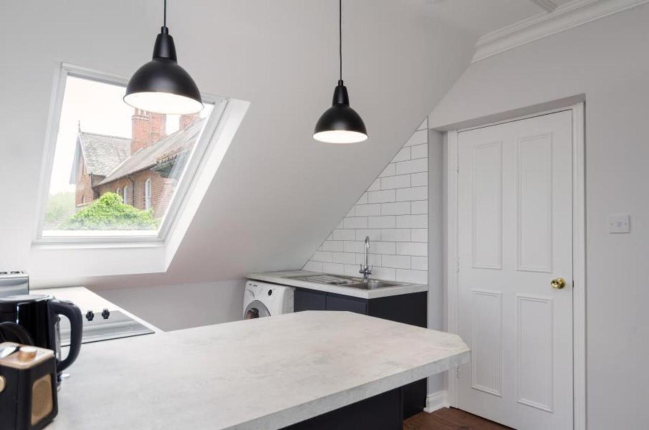 Time Is Now! Beautiful Apartment In York Bagian luar foto