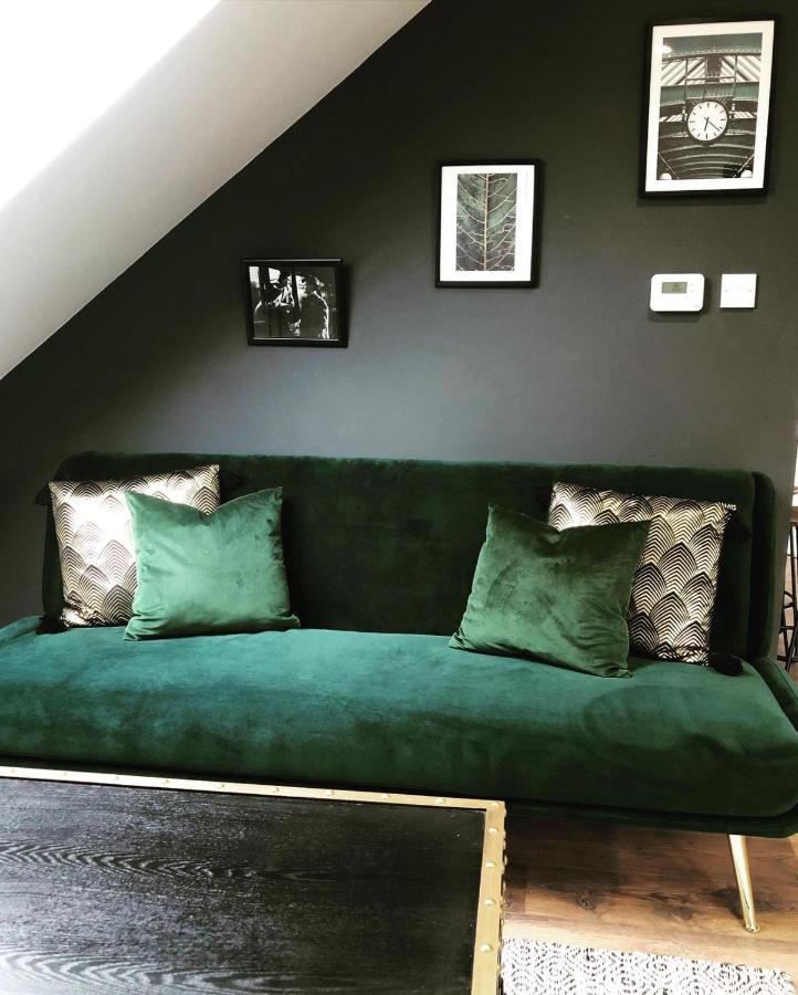 Time Is Now! Beautiful Apartment In York Bagian luar foto