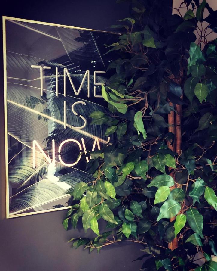 Time Is Now! Beautiful Apartment In York Bagian luar foto